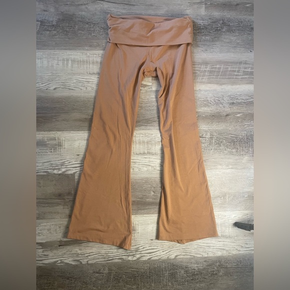 VS PINK foldover flare leggings - Picture 3 of 5